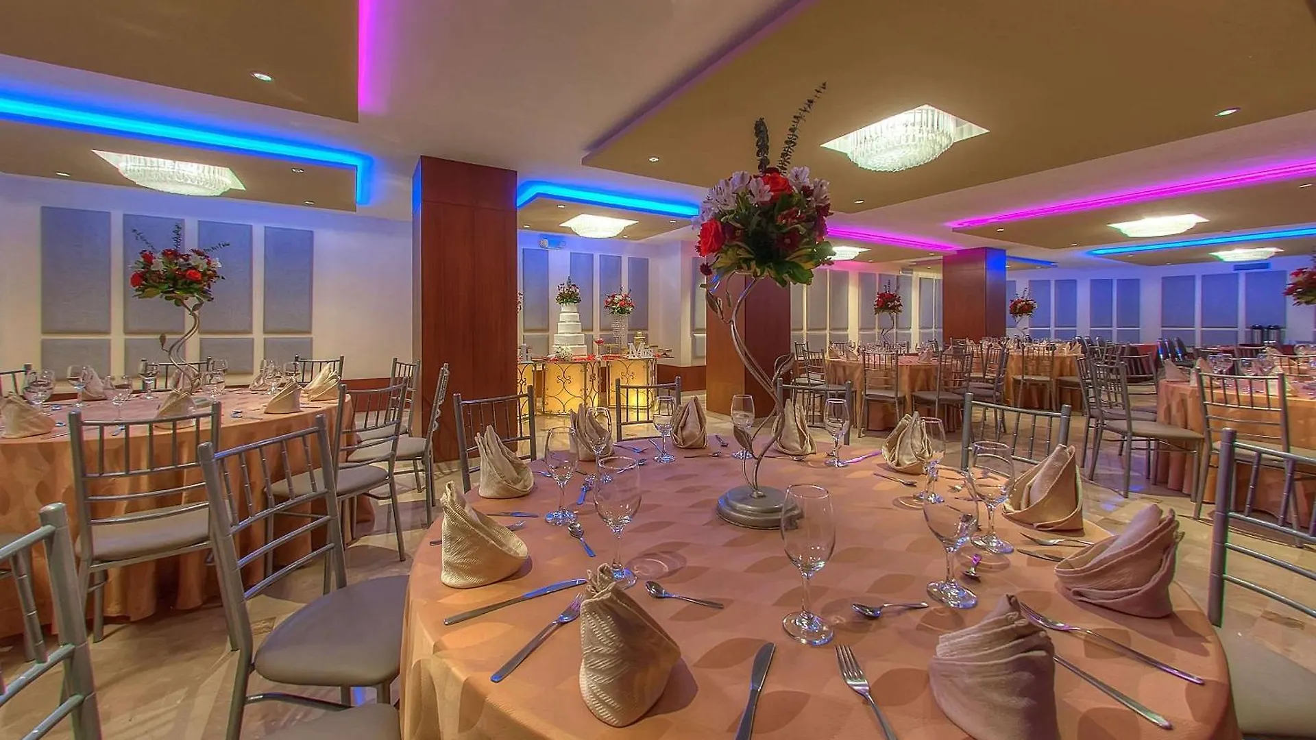 Grand Hotel Guayaquil, Ascend Hotel Collection